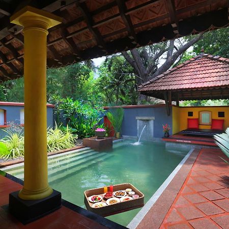 Taj Kumarakom Resort And Spa Kerala Екстериор снимка